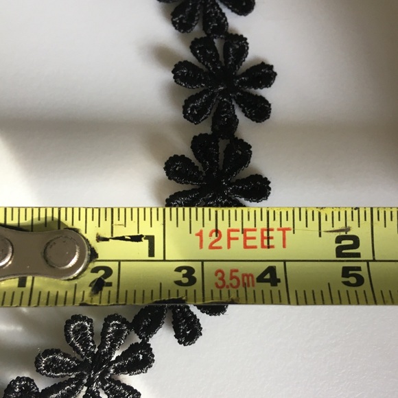 Black Floral Choker Necklace - Picture 5 of 6